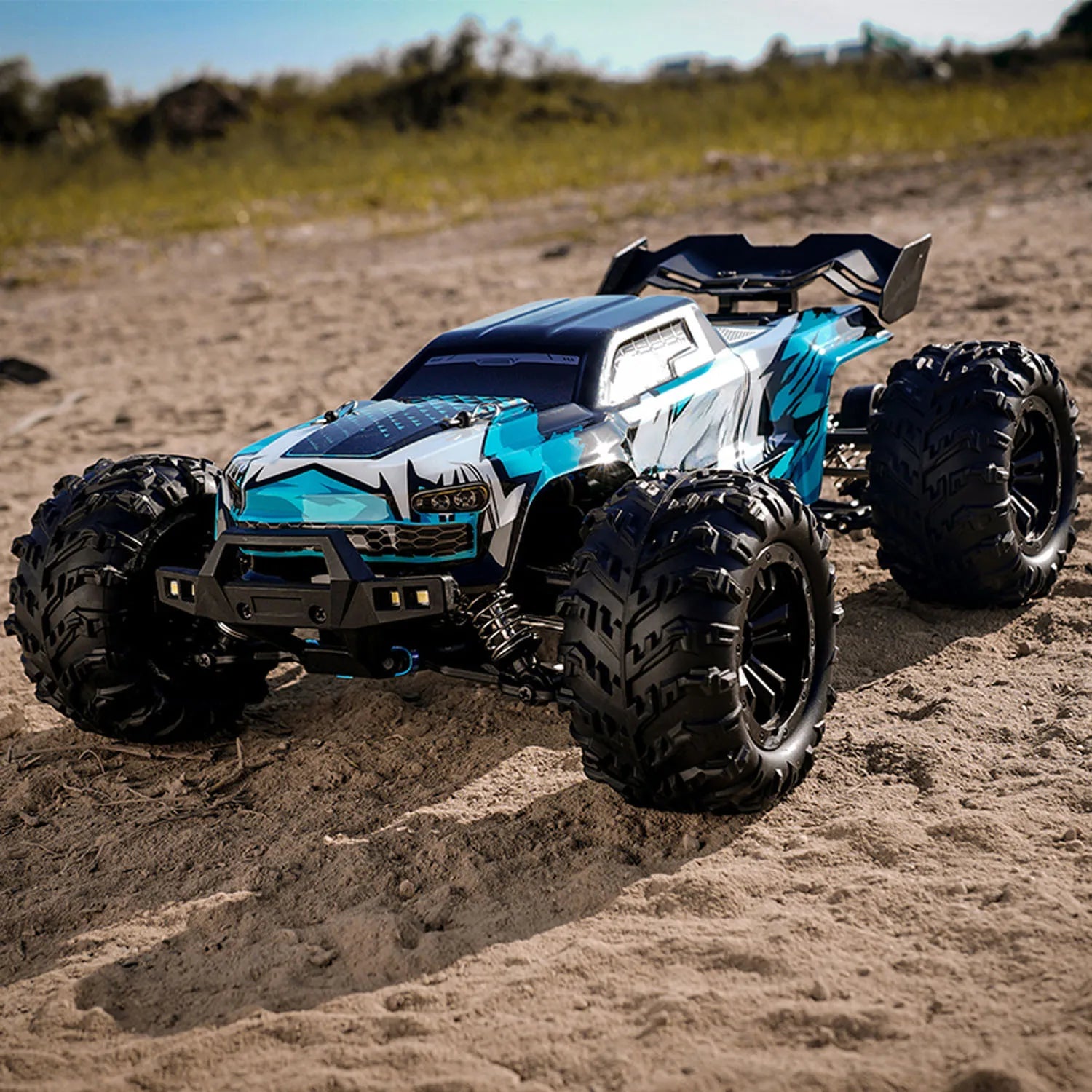 1:14 RC 4x4 Off-Road Monster Truck High-Speed Toy
